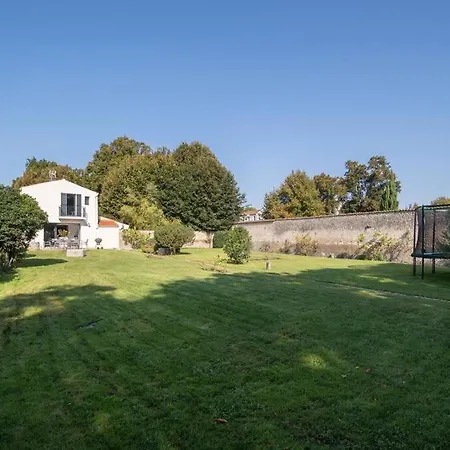 Ferienhaus Magnifique Maison Moderne, Authentique & Equipee Aytré